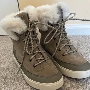 Kookaburra by Ugg Ryanba Boot Size 7 Medium